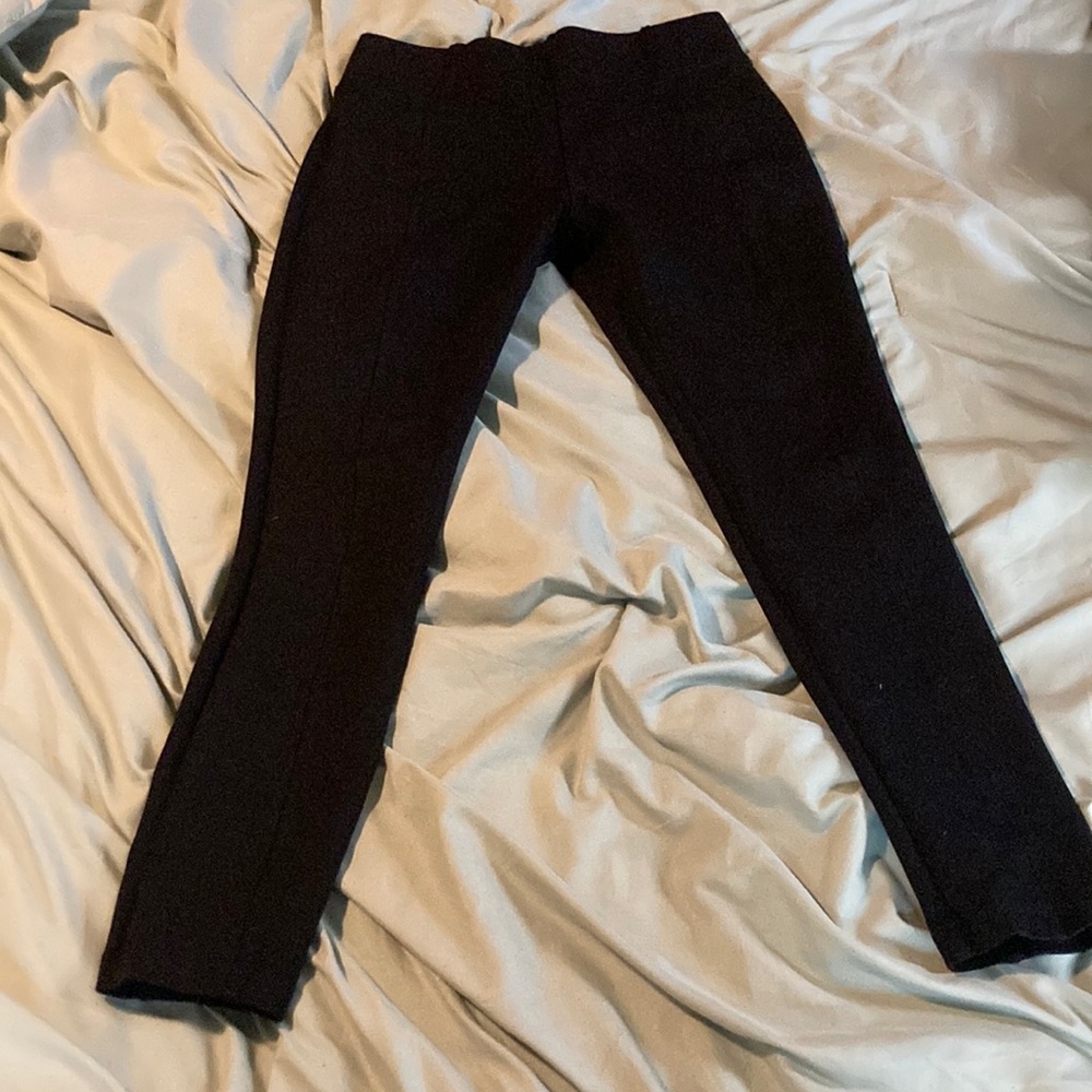 Black Mid Rise Skinny Work Pants. Medium. Little stretch!